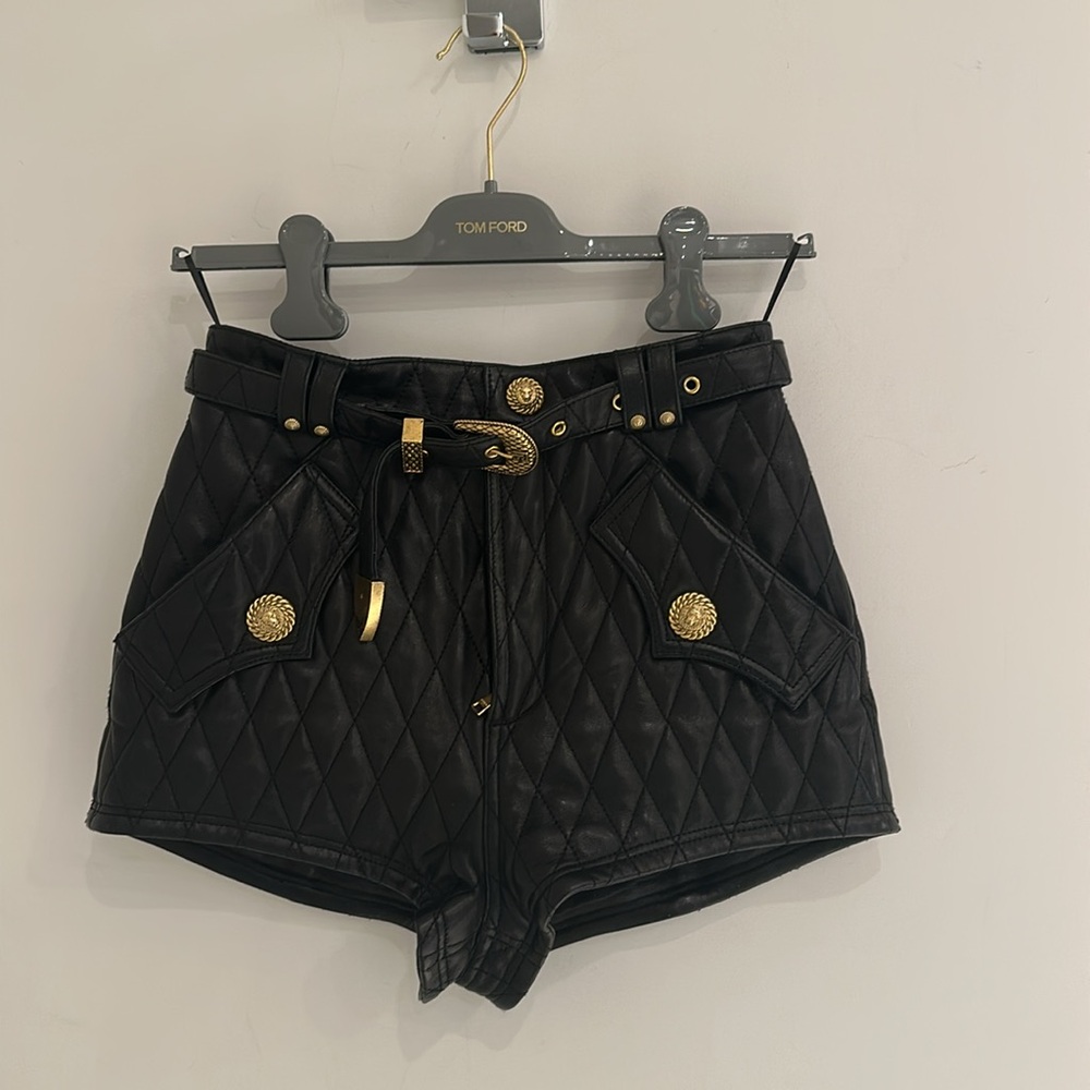 BALMAIN
Black Quilted Leather Shorts - Picture 2 of 10